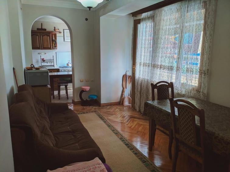 Giorgis Home Batumi Bagian luar foto
